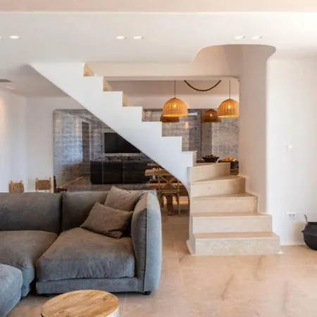 Breathtaking 5 Bedroom With Private Pool Agios Stefanos Avliotes