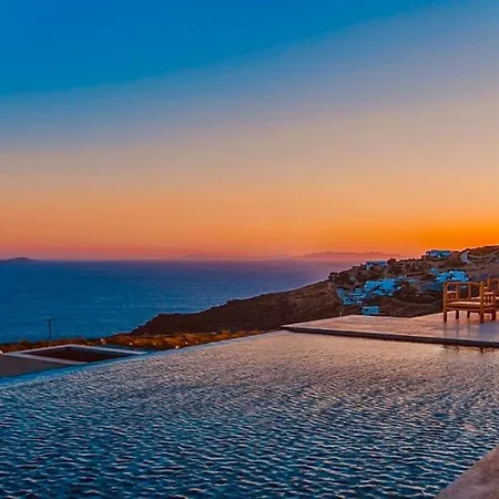 Willa Breathtaking 5 Bedroom With Private Pool Agios Stefanos Avliotes
