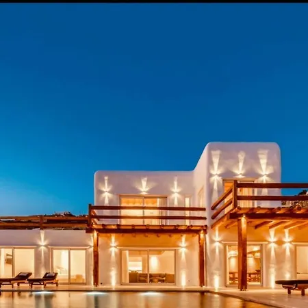 Vila Breathtaking 5 Bedroom With Private Pool *