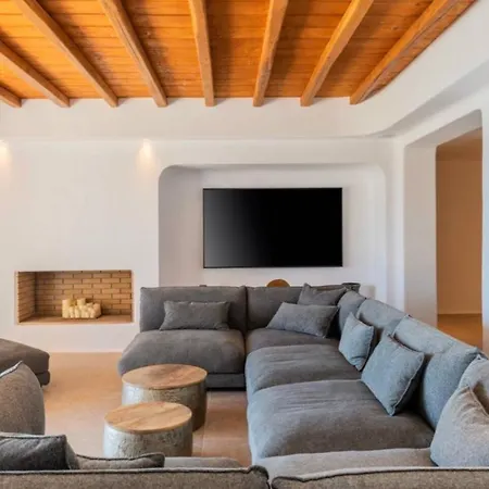 Vila Breathtaking 5 Bedroom With Private Pool *