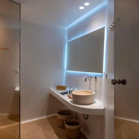 Vila Breathtaking 5 Bedroom With Private Pool